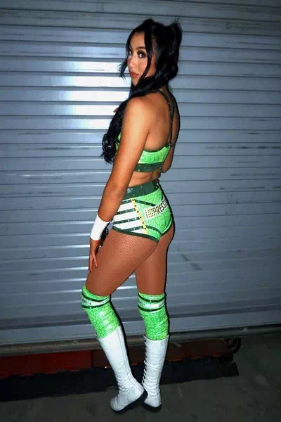 Indi Hartwell – miniatura