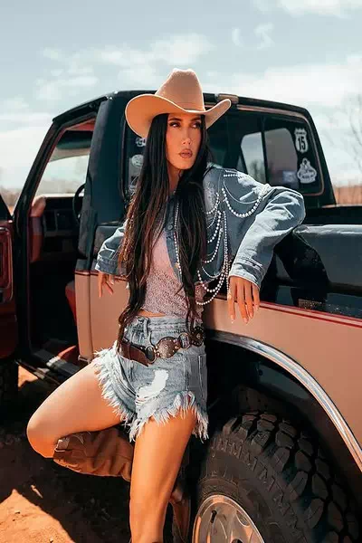 India Martinez – miniatura