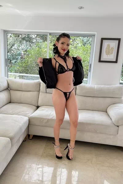 Isabella Uzcategui – miniatura