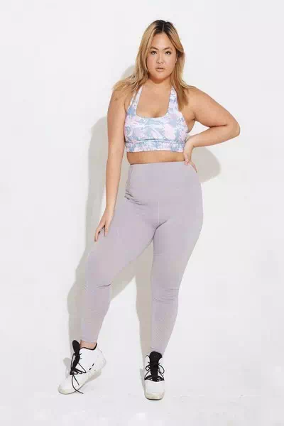 Isabelle Yong – miniatura