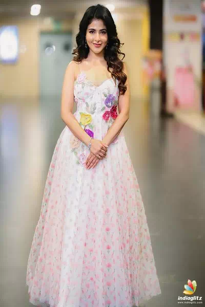 Iswarya Menon – miniatura