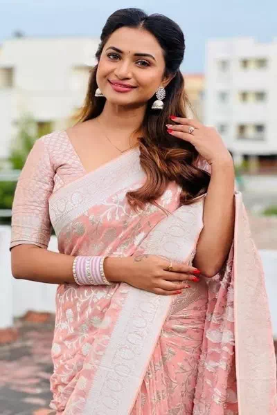 Janani Ashok Kumar – miniatura