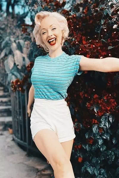 Jasmine Chiswell – miniatura