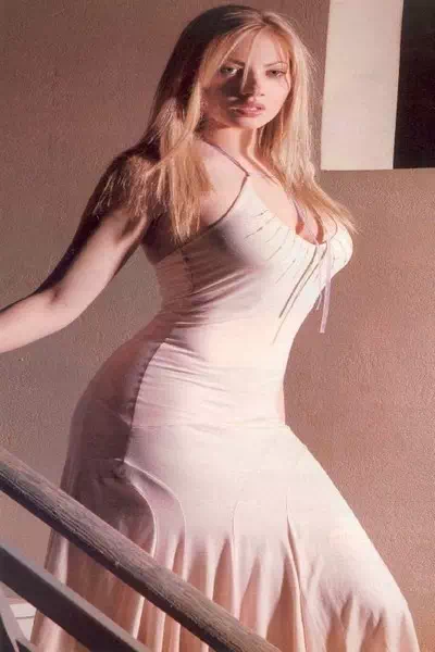 Julia Alexandratou – miniatura