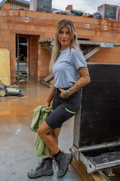 Julia Schafer – miniatura