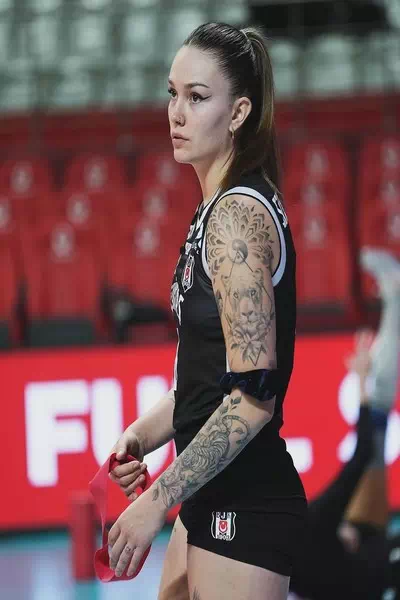 Julia Szczurowska – miniatura