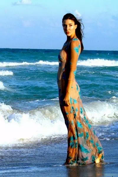 Kacey Barnfield – miniatura