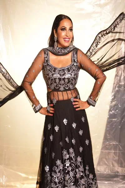 Kashmera Shah – miniatura