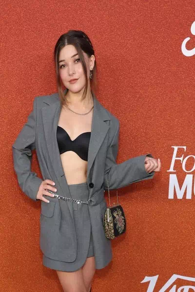 Katie Douglas – miniatura