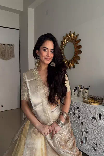 Khushi Malhotra – miniatura