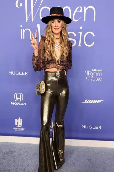 Lainey Wilson – miniatura