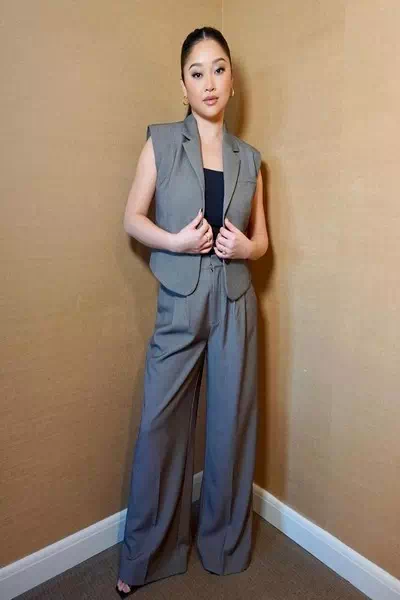 Lana Condor – miniatura