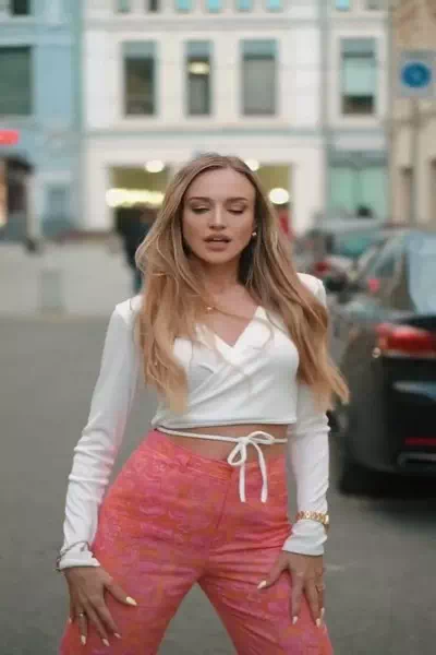 Lana Medkova – miniatura