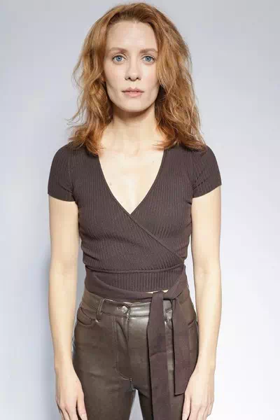 Lara Jean Chorostecki – miniatura