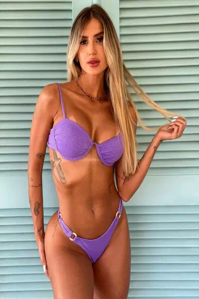 Larissa Cozer – miniatura