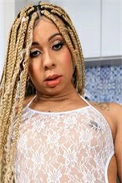 Larissa-Olympio.webp