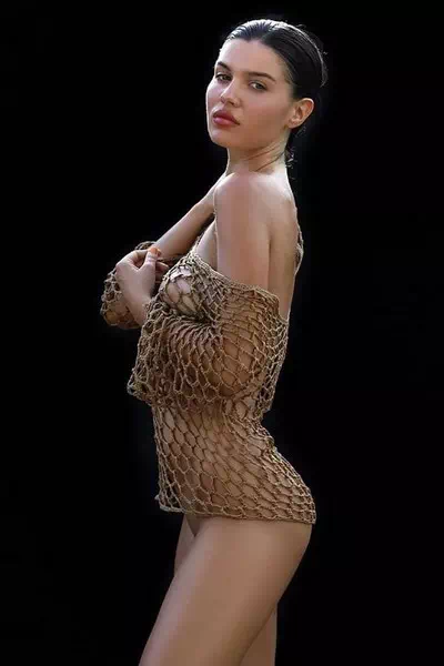 Laura Devushcat – miniatura