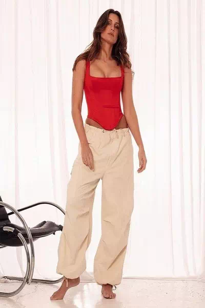 Laura Dundovic – miniatura