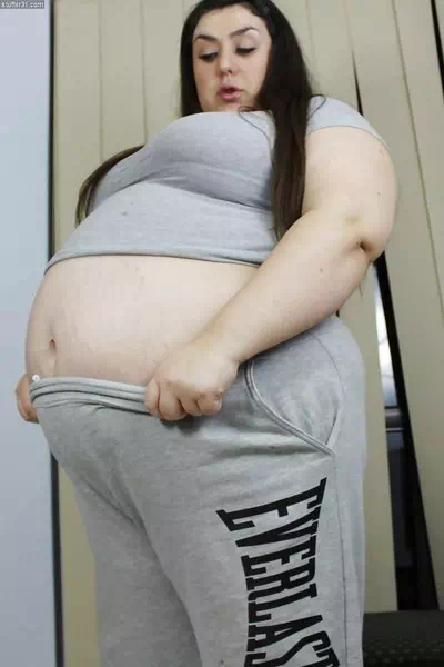 Layla May – miniatura