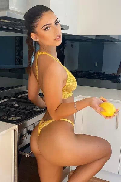 Leah Halton – miniatura