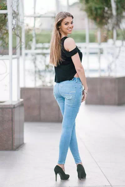 Lena Milani – miniatura