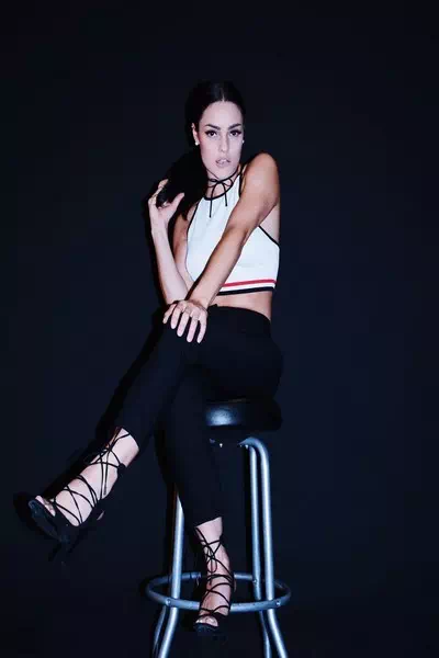 Little Sis Nora – miniatura