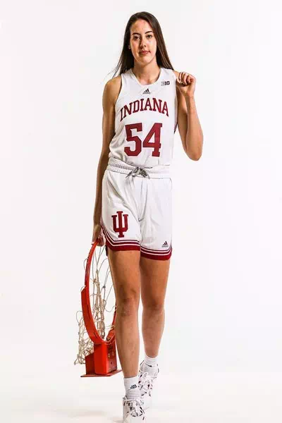 Mackenzie Holmes – miniatura