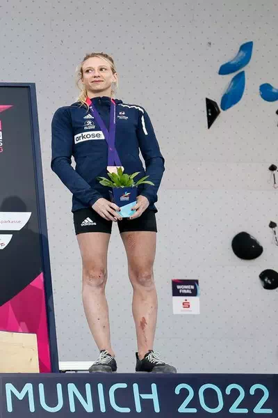 Manon Hily – miniatura