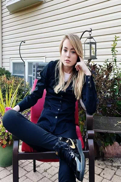 Meredith Henderson – miniatura