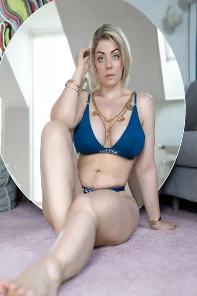 Mia Sand – miniatura