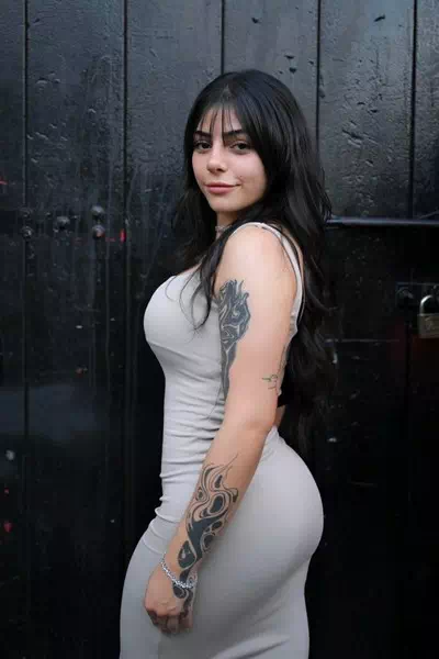 Mica Ybanez – miniatura