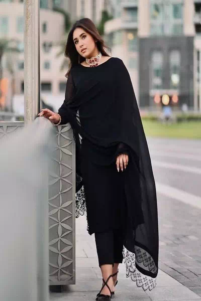 Minahil Malik – miniatura