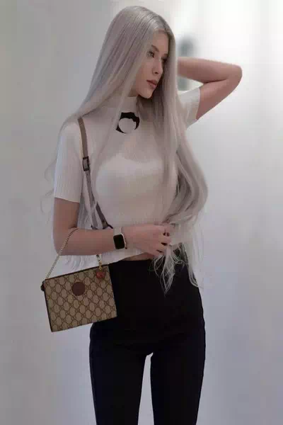 Molly Veselinova – miniatura