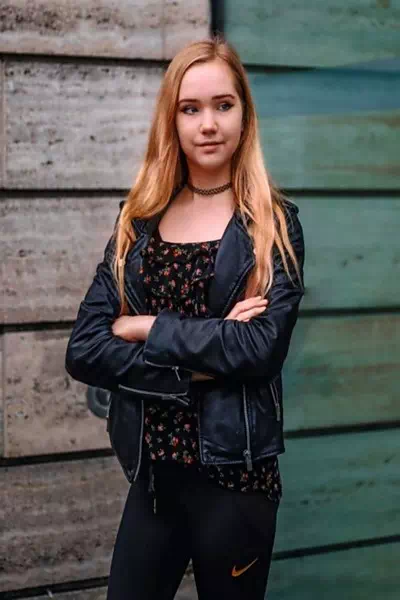 Naomi Seibt – miniatura