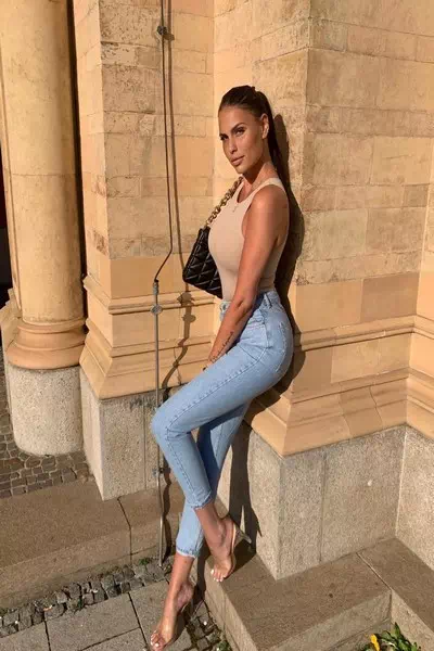 Natasha Nesci – miniatura