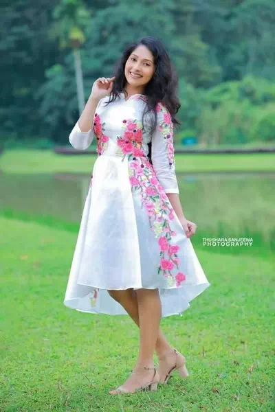 Nayanathara Wickramarachchi – miniatura