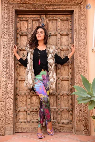 Nicole Amy Madell – miniatura