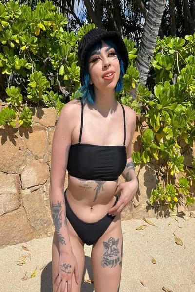 Nikki Carreon – miniatura