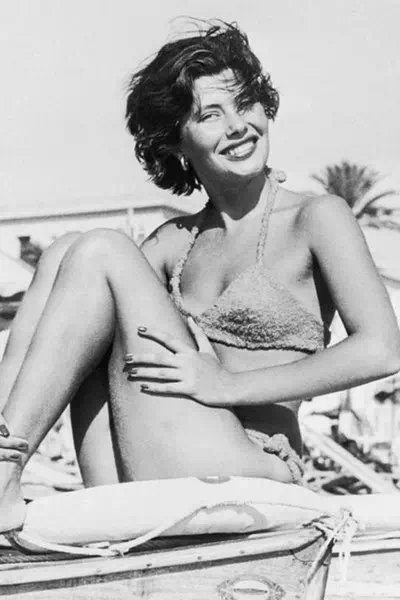 Nina Dyer – miniatura