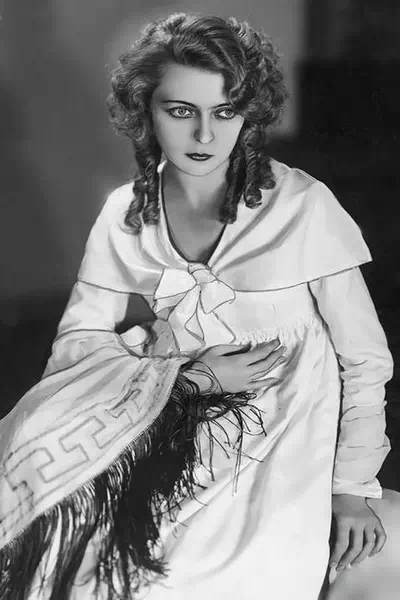 Nina Swierczewska – miniatura