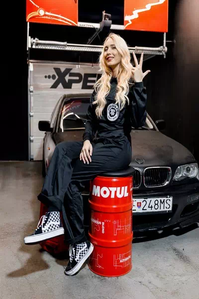 Nina Zagozdzon – miniatura