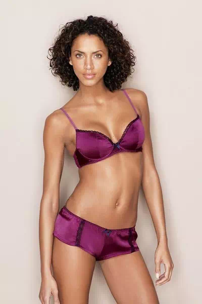 Noemie Lenoir – miniatura