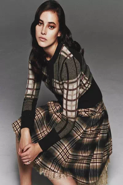 Noemie Nakai – miniatura