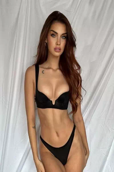 Nora Ventriglia – miniatura