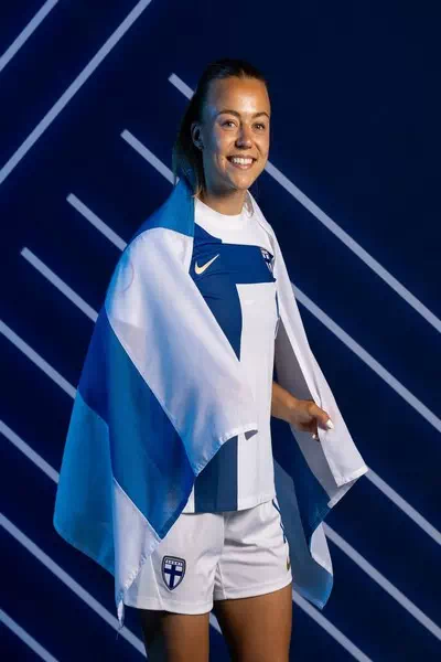 Olga Ahtinen – miniatura