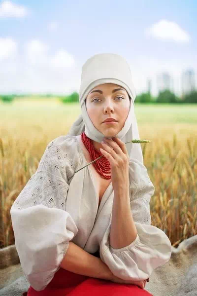 Olga Lisovskaya – miniatura