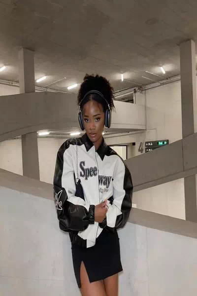 Onyi Alaike – miniatura