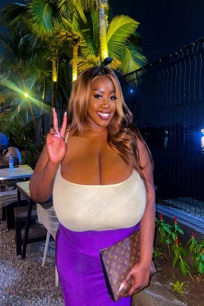 Onyinyechie – miniatura