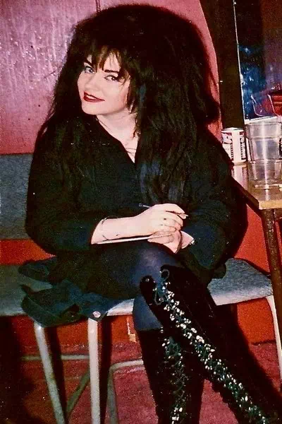 Rose McDowall – miniatura