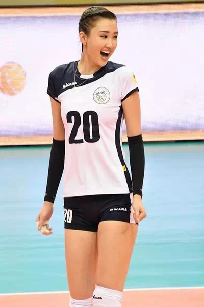 Sabina Altynbekova – miniatura